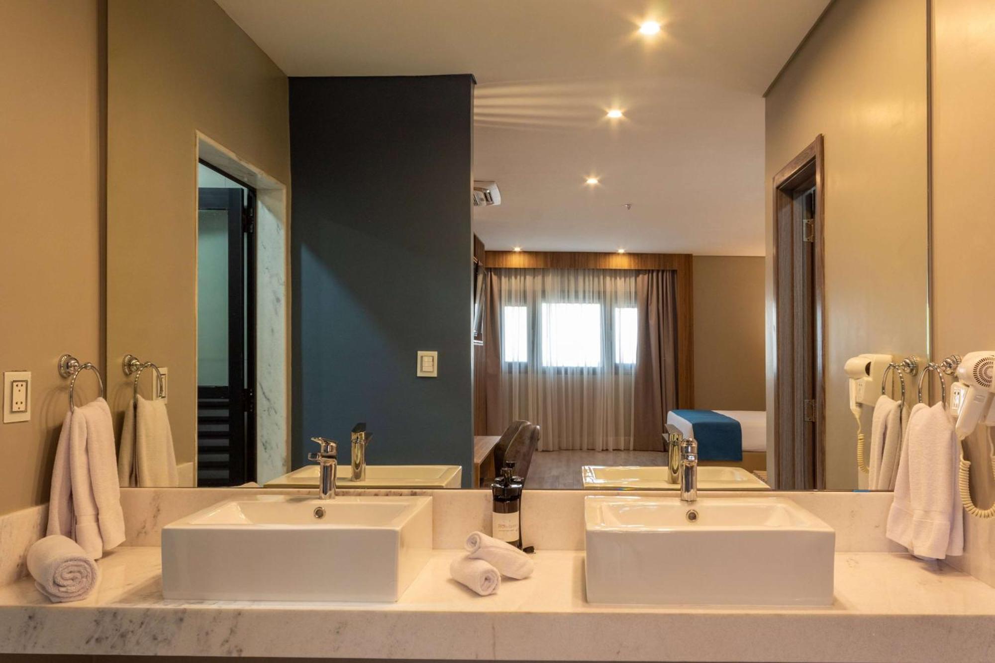Tryp By Wyndham Asuncion Otel Dış mekan fotoğraf